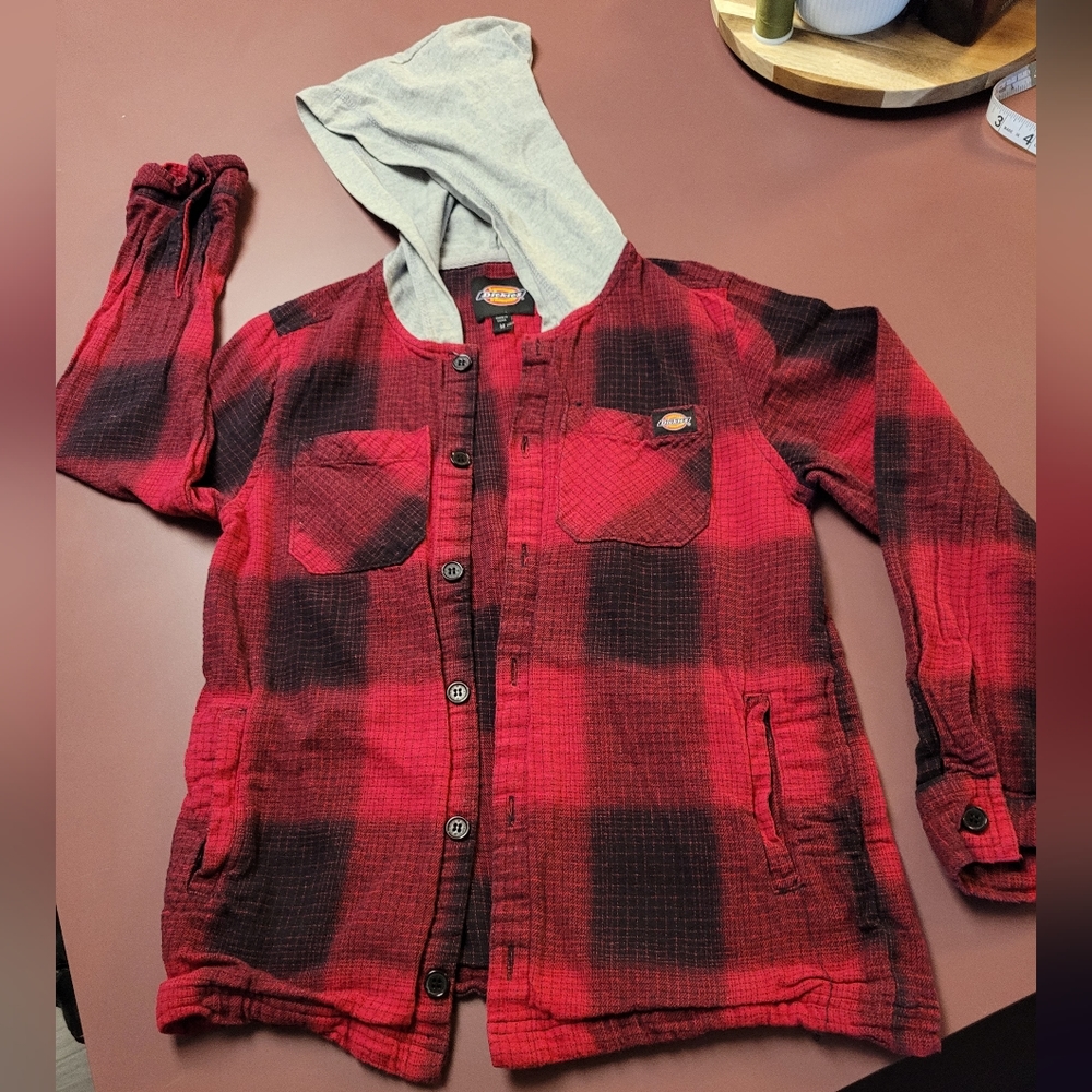 Boys Dickies button up hooded long sleeve shirt.  Size Medium, red/black plaid